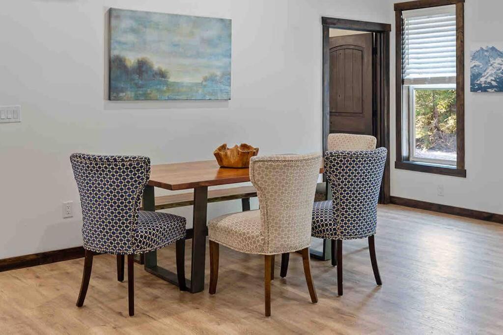 אשפורד Luxe Mt. Rainier Lodge W/ Hot Tub-Ac-Game Room מראה חיצוני תמונה
